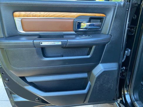 Used 2014 RAM 2500 Longhorn w/ Convenience Group AWD/4WD image 34