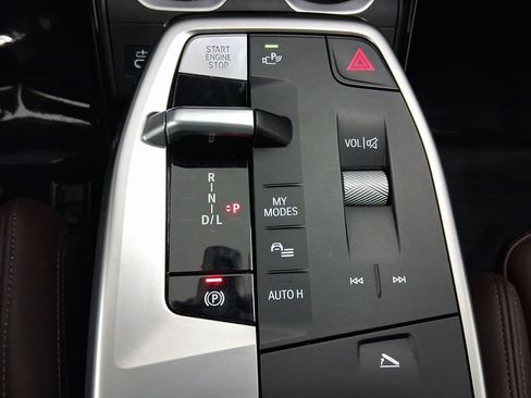 Used 2025 BMW X1 xDrive28i image 15