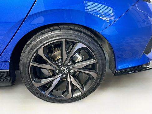 Used 2017 Honda Civic Sport image 11