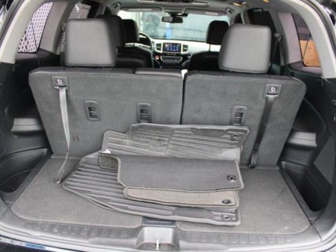 Used 2017 Honda Pilot Elite image 9