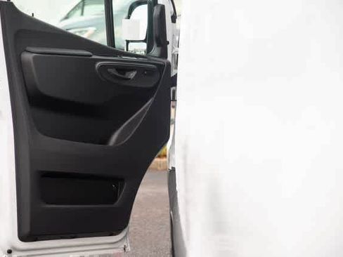 Used 2025 Mercedes-Benz Sprinter 2500 image 22