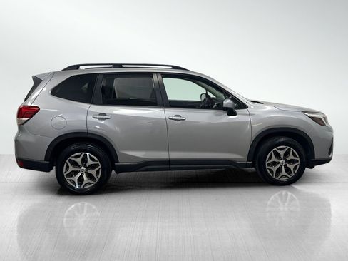 Used 2019 Subaru Forester Premium image 4