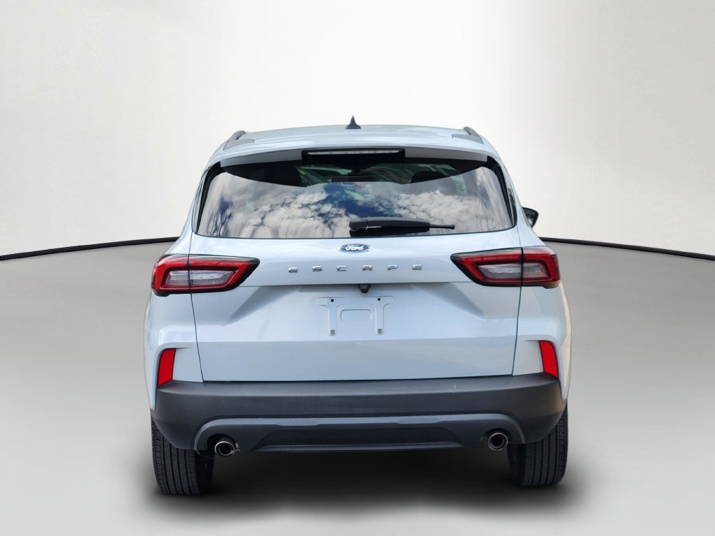 Used 2025 Ford Escape ST-Line FWD image 6