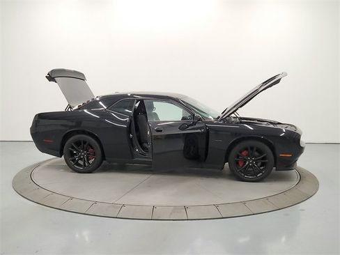 Used 2017 Dodge Challenger R/T w/ Blacktop Package image 16