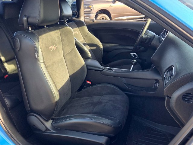 Used 2016 Dodge Challenger R/T Scat Pack w/ Leather Interior Group RWD image 13