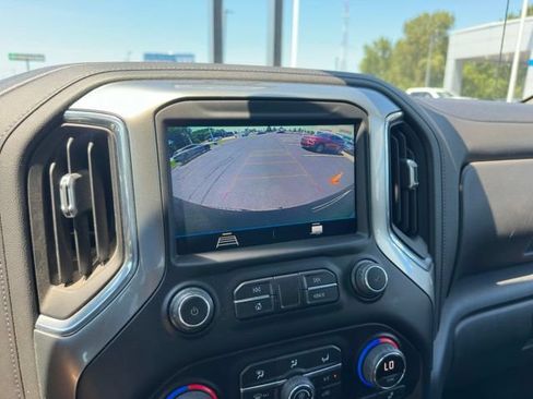Used 2021 Chevrolet Silverado 1500 LT w/ Bed Protection Package AWD/4WD image 23