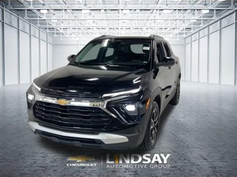 Used 2025 Chevrolet TrailBlazer LT FWD image 5