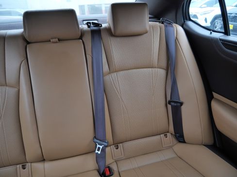 Used 2019 Lexus ES 300h w/ Accessory Package 2 image 14