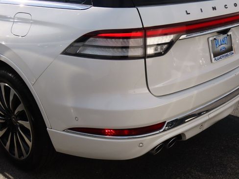 Used 2021 Lincoln Aviator Black Label Grand Touring w/ Class IV Trailer Tow Package image 15
