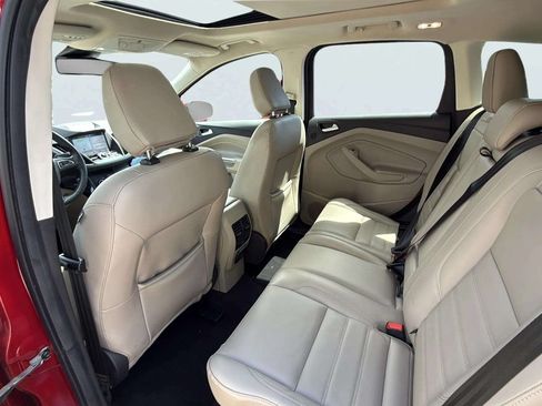 Used 2019 Ford Escape Titanium AWD/4WD image 15