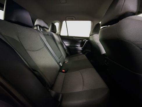 Used 2022 Toyota RAV4 XLE AWD/4WD image 27