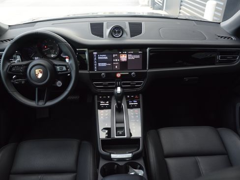 Certified 2026 Porsche Macan Turbo AWD/4WD image 12