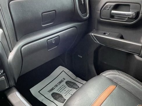 Used 2020 GMC Sierra 1500 AT4 w/ AT4 Premium Package image 16