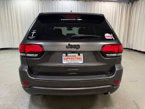 Used 2019 Jeep Grand Cherokee Altitude AWD/4WD image 6