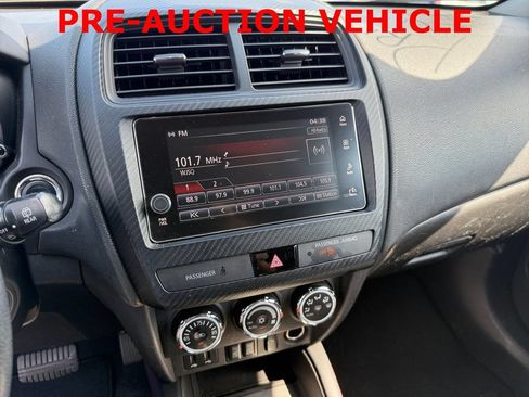 Used 2018 Mitsubishi Outlander Sport SE FWD image 17