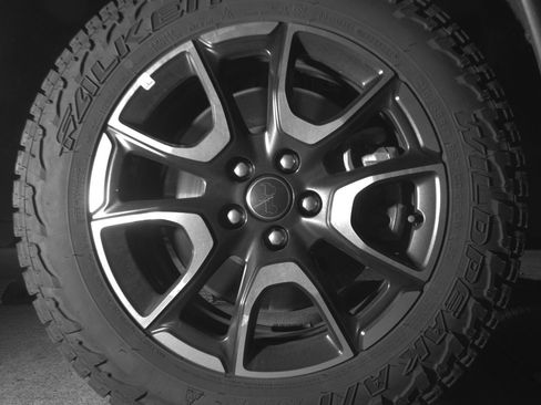 Used 2025 Jeep Compass Trailhawk AWD/4WD image 13