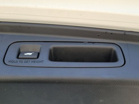 Used 2025 Honda CR-V EX-L image 12