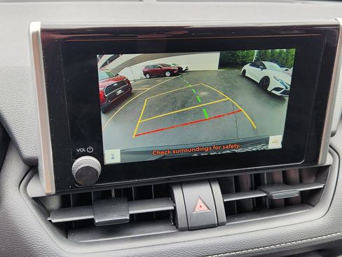 Certified 2025 Toyota RAV4 LE AWD/4WD image 15
