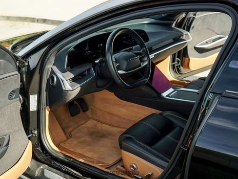 Used 2022 Lucid Air Grand Touring image 25