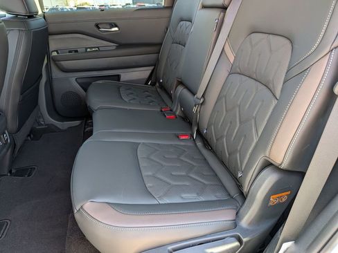 New 2026 Nissan Pathfinder Platinum w/ Cargo Package image 25