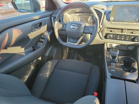 Certified 2025 Nissan Rogue S image 10