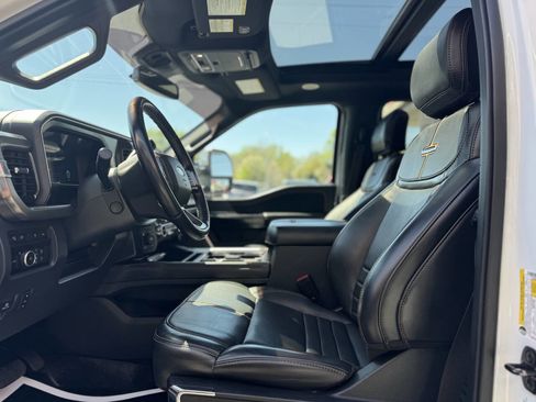 Used 2023 Ford F250 Platinum image 23