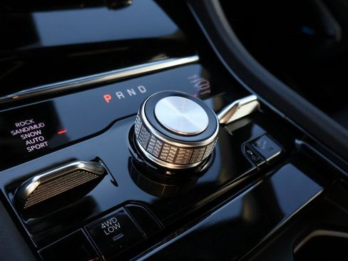 Used 2022 Jeep Grand Cherokee Summit w/ Adv Protech Group IV image 39