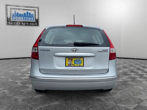 Used 2011 Hyundai Elantra GLS image 7