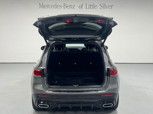Used 2021 Mercedes-Benz GLB 250 4MATIC image 5