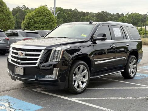 Used 2020 Cadillac Escalade Luxury AWD/4WD image 7
