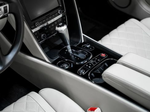 Used 2017 Bentley Continental GT image 60