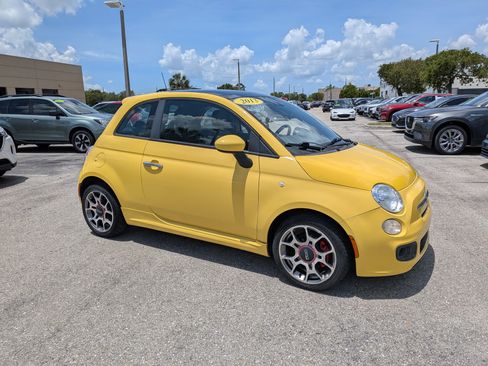 Used 2013 FIAT 500 Sport w/ Beats Audio Pkg FWD image 3