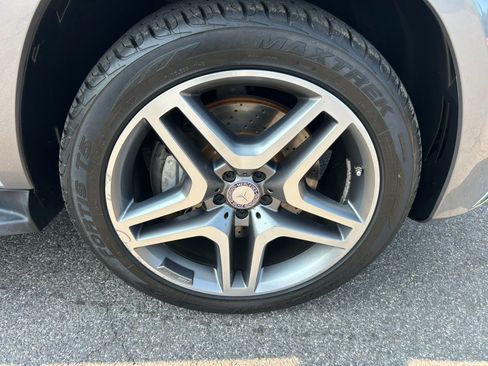 Used 2017 Mercedes-Benz GLS 550 4MATIC image 16