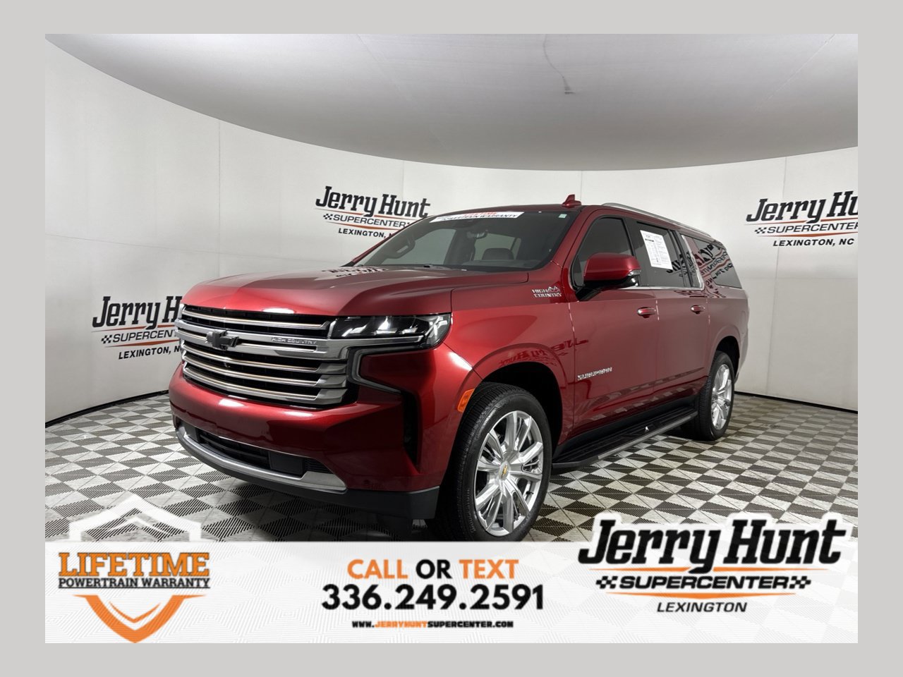 Used 2024 Chevrolet Suburban High Country RWD image 1