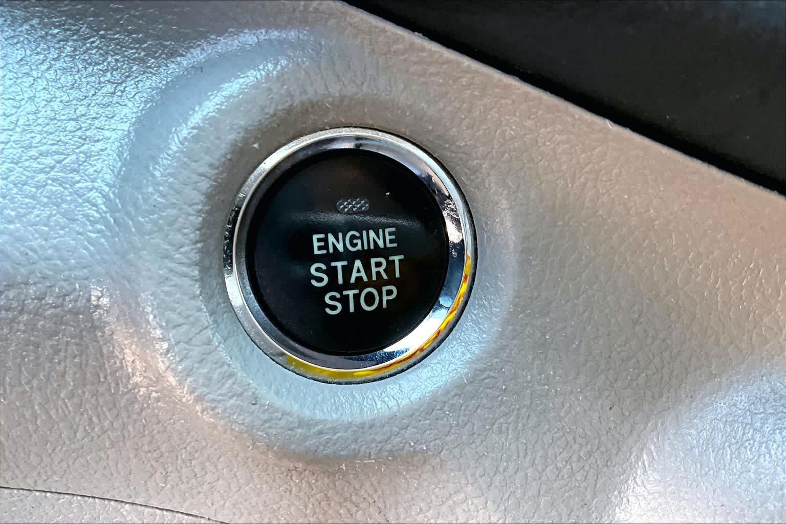 Used 2013 Toyota Highlander Limited FWD image 30