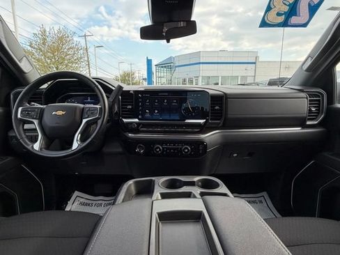 Certified 2023 Chevrolet Silverado 1500 LT AWD/4WD image 4