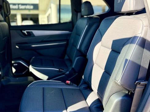 Used 2025 Buick Enclave Sport Touring image 16