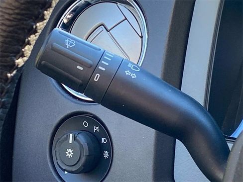 Used 2013 Ford F150 XLT w/ Luxury Equipment Group image 21