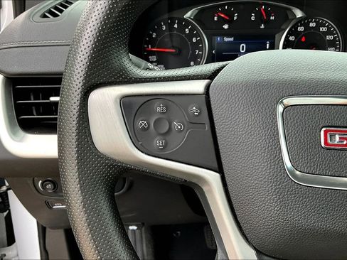 Used 2024 GMC Terrain SLE image 24