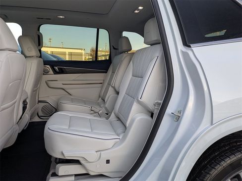 New 2026 Buick Enclave Avenir w/ Super Cruise Package image 10