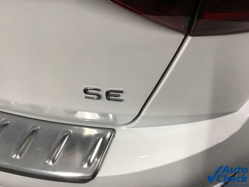 Used 2023 Volkswagen Jetta SE FWD image 15
