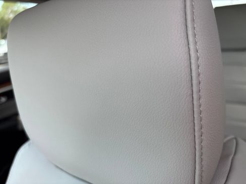 Used 2022 Honda CR-V EX-L image 6