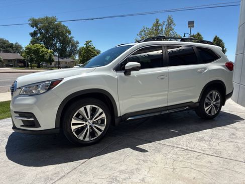 Used 2022 Subaru Ascent Limited w/ Technology Package AWD/4WD image 4