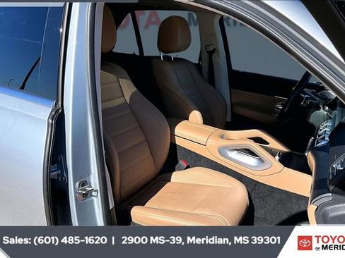 Used 2025 Mercedes-Benz GLE 350 4MATIC image 6