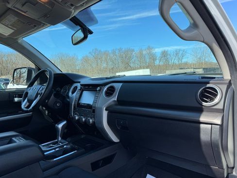 Used 2014 Toyota Tundra SR5 image 19