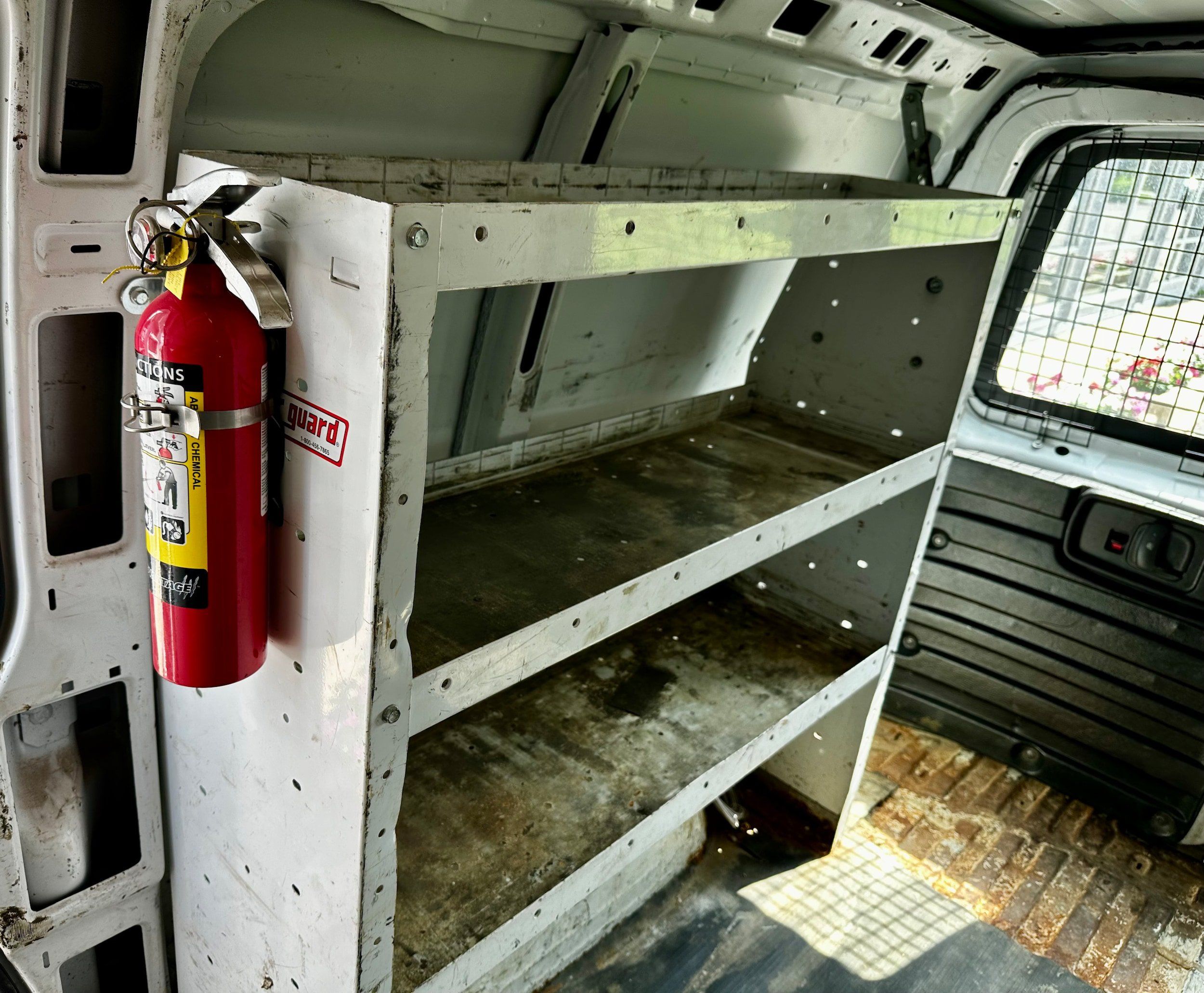 Used 2017 Chevrolet Express 2500 RWD image 9