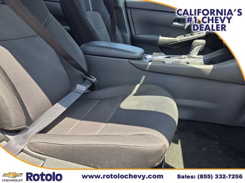 Used 2025 Nissan Sentra SV FWD image 11