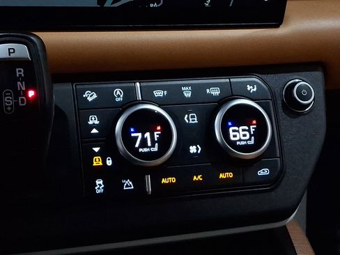 Certified 2023 Land Rover Defender 130 First Edition image 15