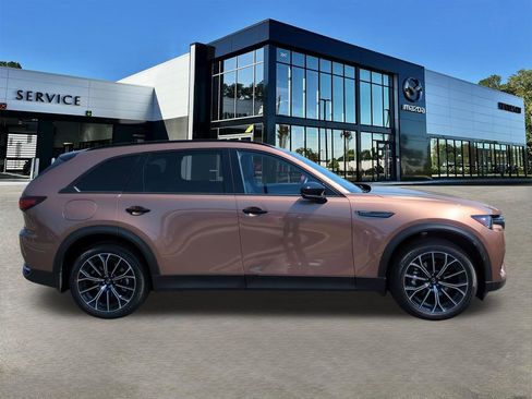 Used 2025 MAZDA CX-70 Plug-In Hybrid w/ Premium Plus image 3