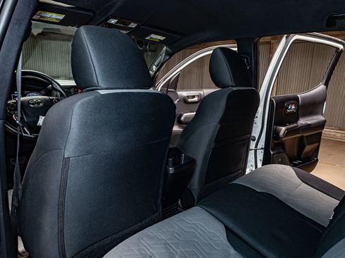 Used 2023 Toyota Tacoma TRD Sport image 25